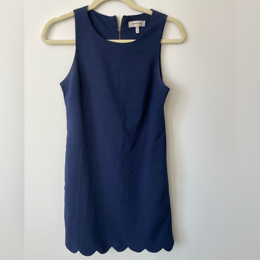 Scalloped hem dress